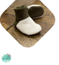 Load image into Gallery viewer, Baby Booties (slippers) - custom order