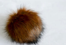 Load image into Gallery viewer, Snap Poms