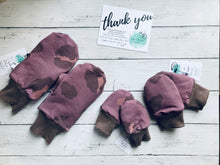 Load image into Gallery viewer, Lined Minky Mittens