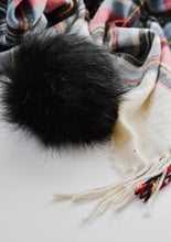 Load image into Gallery viewer, Snap Poms