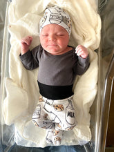 Load image into Gallery viewer, Footed Pants