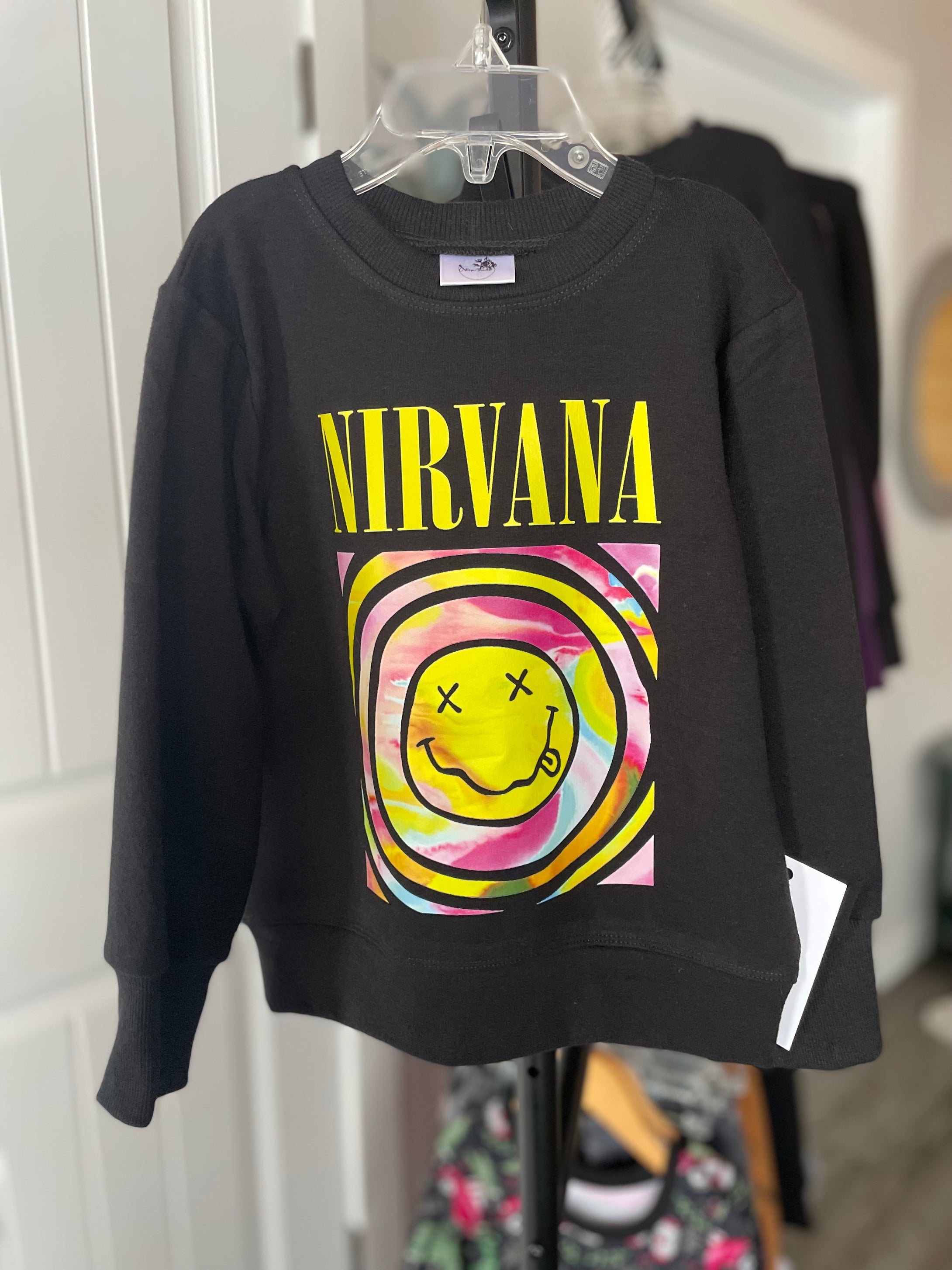 2T  Classic Crewneck  - Black- Nirvana