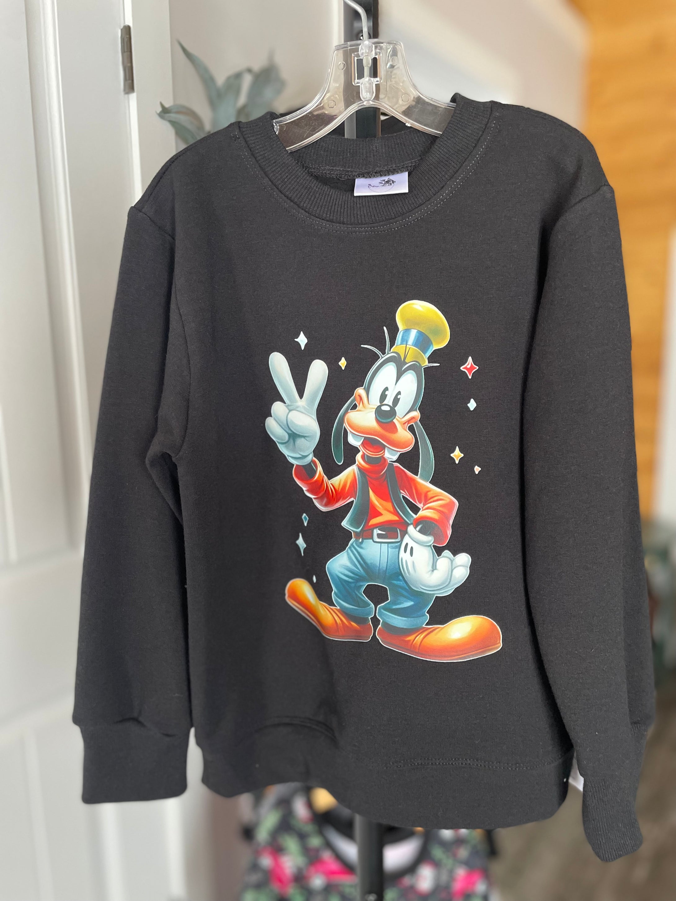 4T Classic Crewneck  - Black- (Goofy)