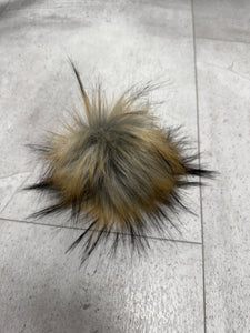 Snap Poms