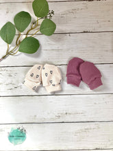 Load image into Gallery viewer, Scratch Mittens - NB (Set of 3)