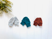 Load image into Gallery viewer, Scratch Mittens - NB (Set of 3)